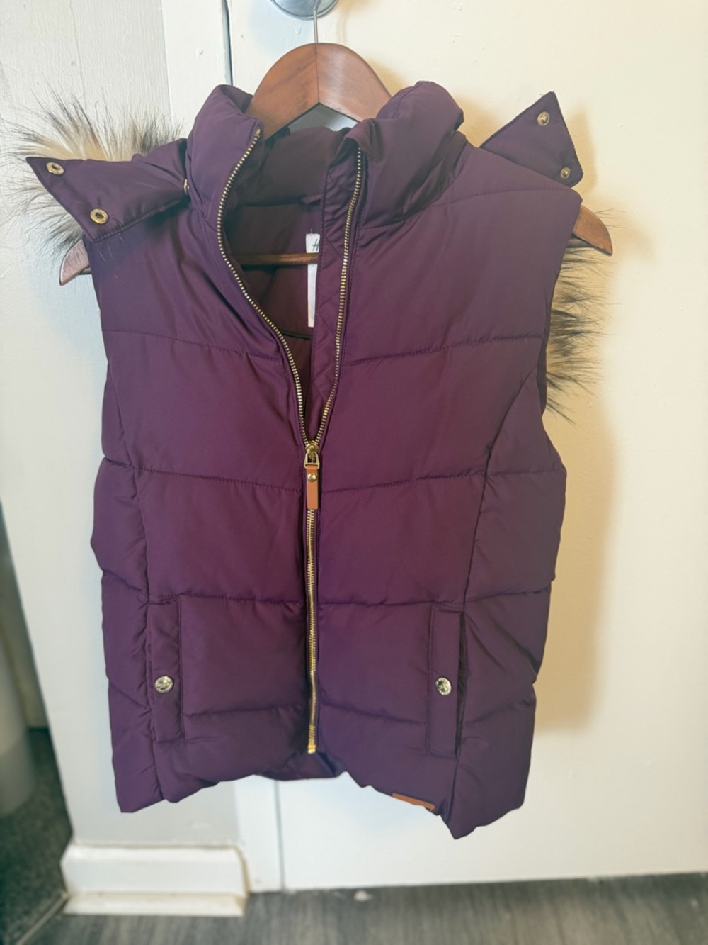 H&M Plum Quilted Puffer Vest with Gold Zipper